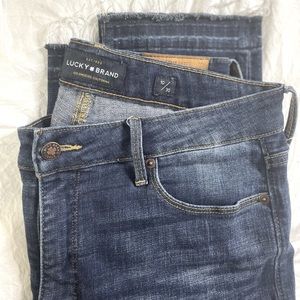 🧧 Lucky Brand Jeans